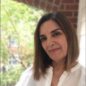 Meet your Posher, Debora